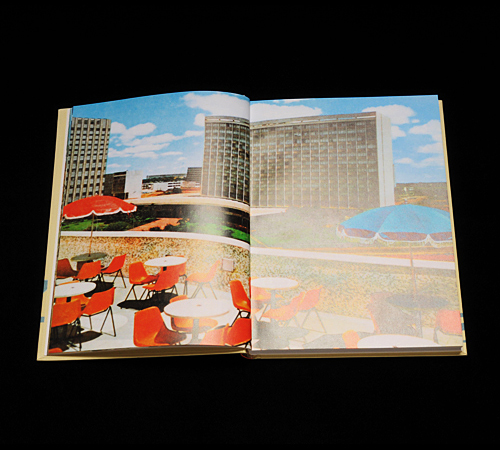 /content/project-images/print/blumenbar-2005-innen/blumenbar_cover_2005_brasilia_innen_2.JPG